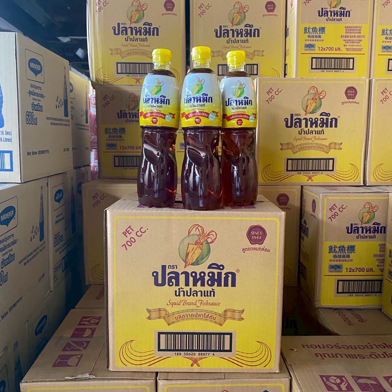 น้ำปลาตราปลาหมึก 700 มล. เหลือง